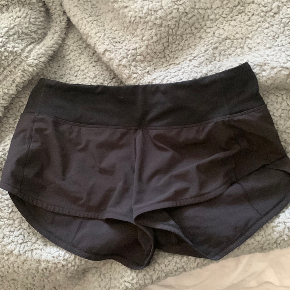 Black Lululemon 2.5 Low Rise Speed Up Shorts